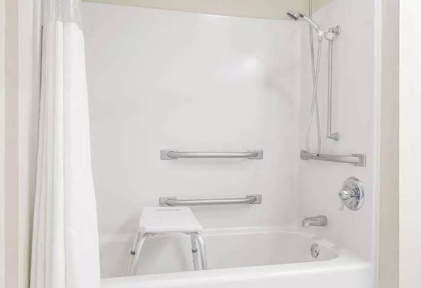 فندق Days Inn By Wyndham Americus