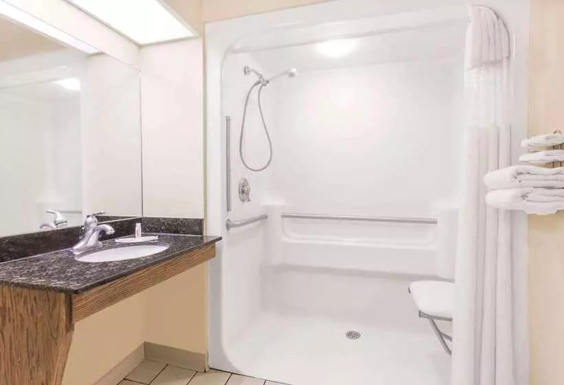 فندق Days Inn By Wyndham Americus