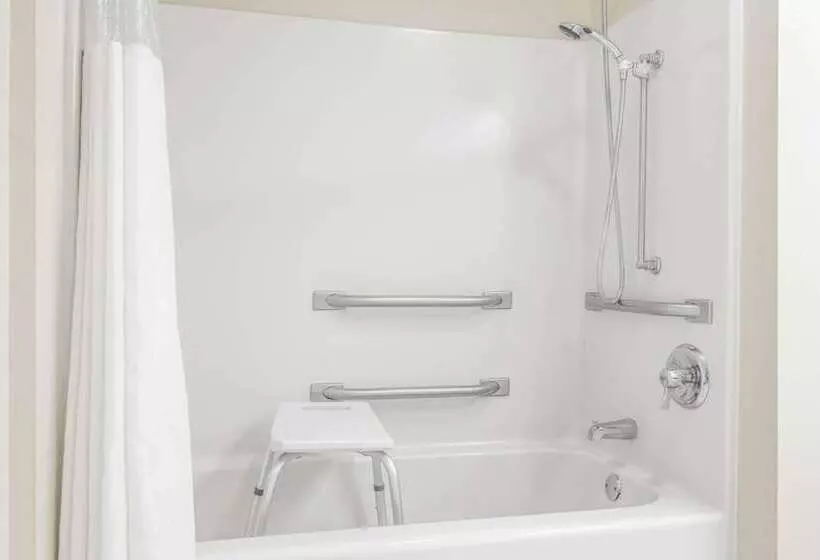 فندق Days Inn By Wyndham Americus