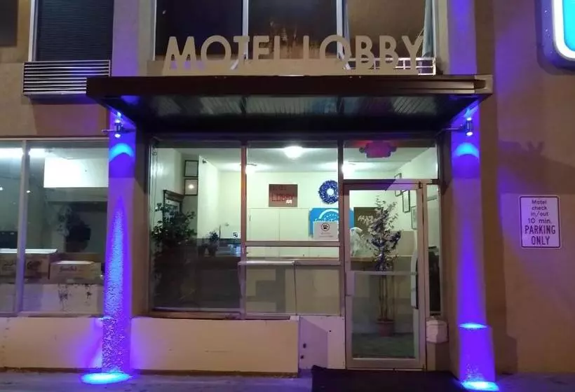 هتل Inn Towne Lodge