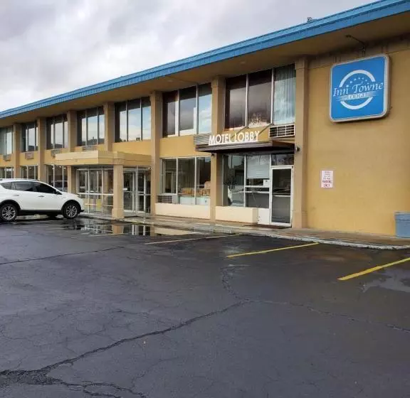 هتل Inn Towne Lodge
