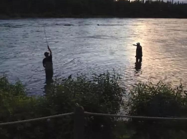 ホテル Kenai River Lodge