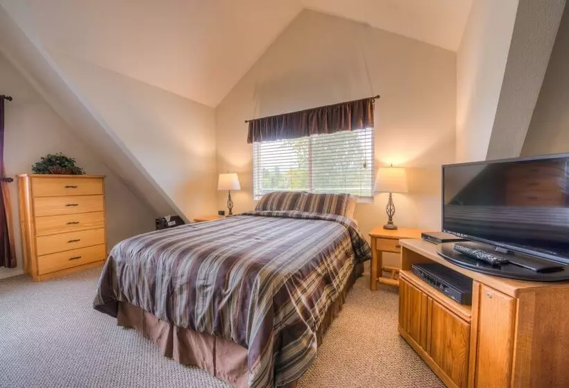 ホテル Kenai River Lodge