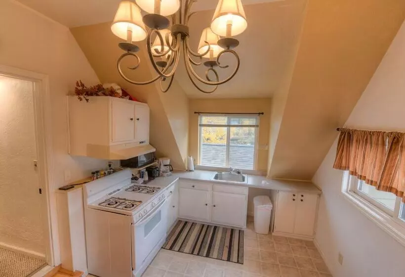 ホテル Kenai River Lodge