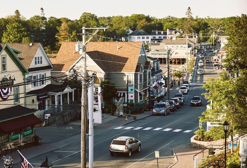 Hotelli King's Port Inn