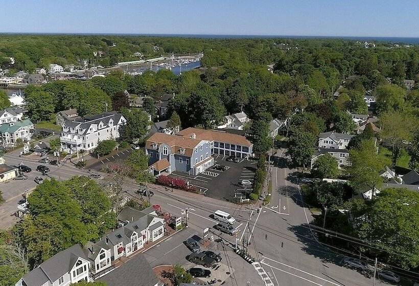 Hotelli King's Port Inn