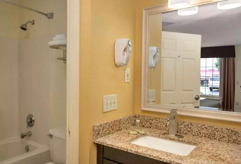 هتل Super 8 By Wyndham Garner/clayton/raleigh