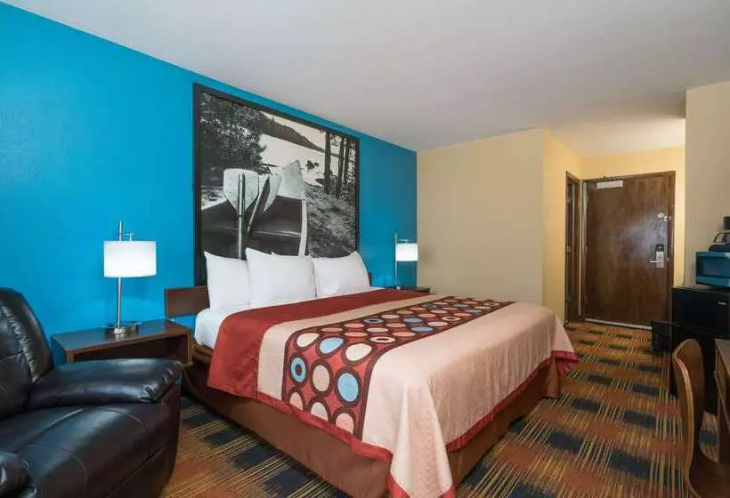 هتل Super 8 By Wyndham Rochester Mayo Clinic Area