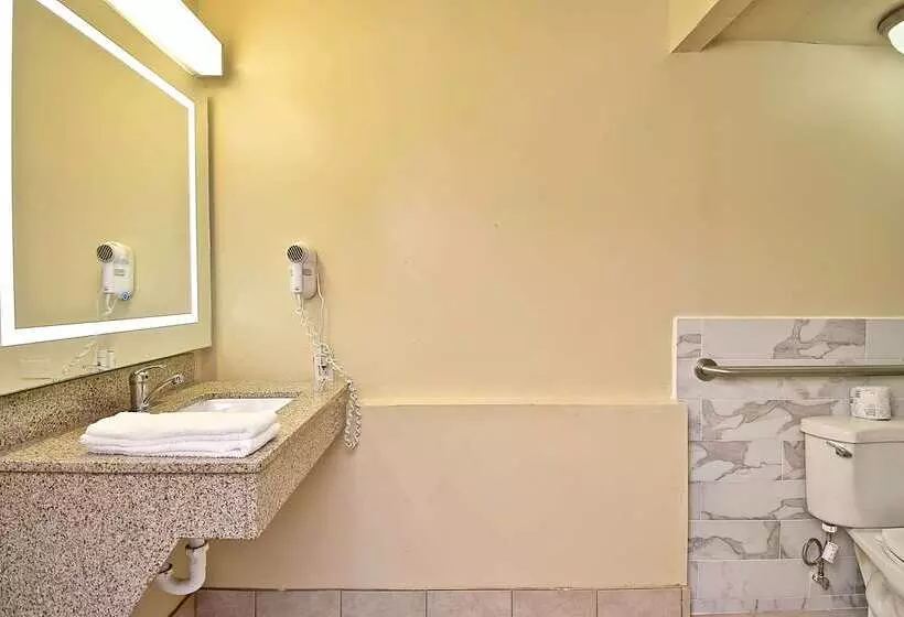 Surestay Hotel By Best Western Sarasota Lido Beach