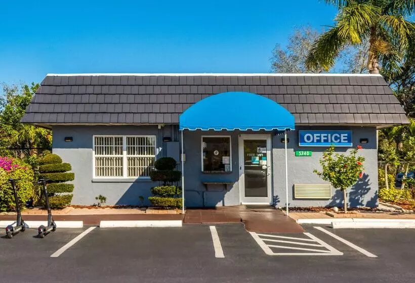 Surestay Hotel By Best Western Sarasota Lido Beach