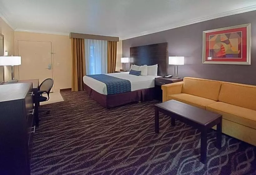 هتل Tempe/phoenix Airport Innsuites  & Suites