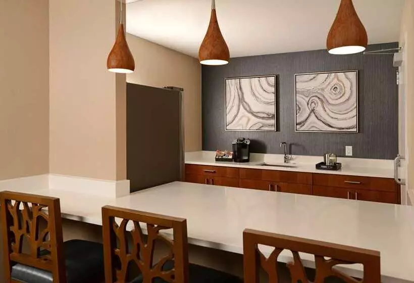 فندق The Inverness Denver, a Hilton Golf & Spa Resort