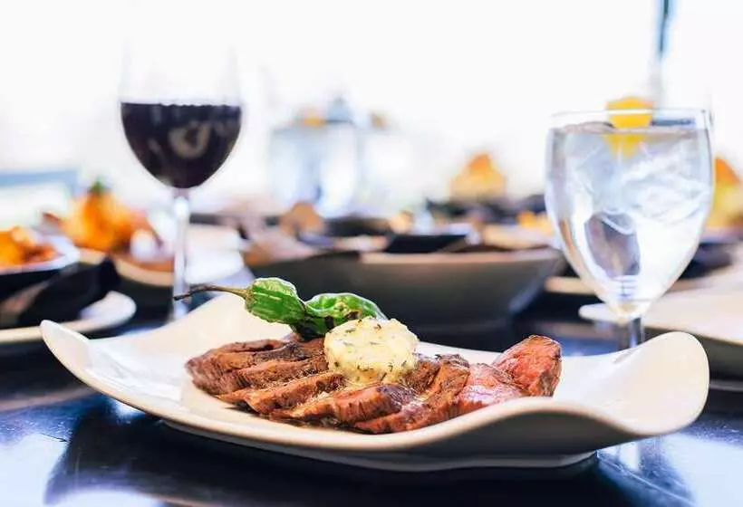 فندق The Inverness Denver, a Hilton Golf & Spa Resort