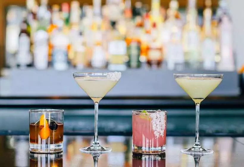 فندق The Inverness Denver, a Hilton Golf & Spa Resort