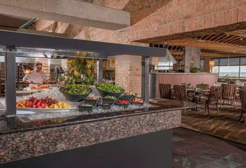 فندق The Inverness Denver, a Hilton Golf & Spa Resort