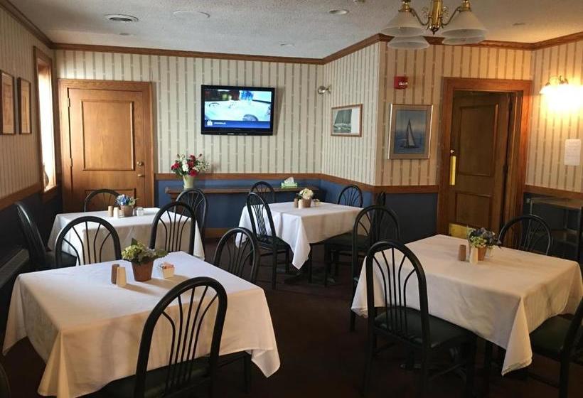 Otel The Island House