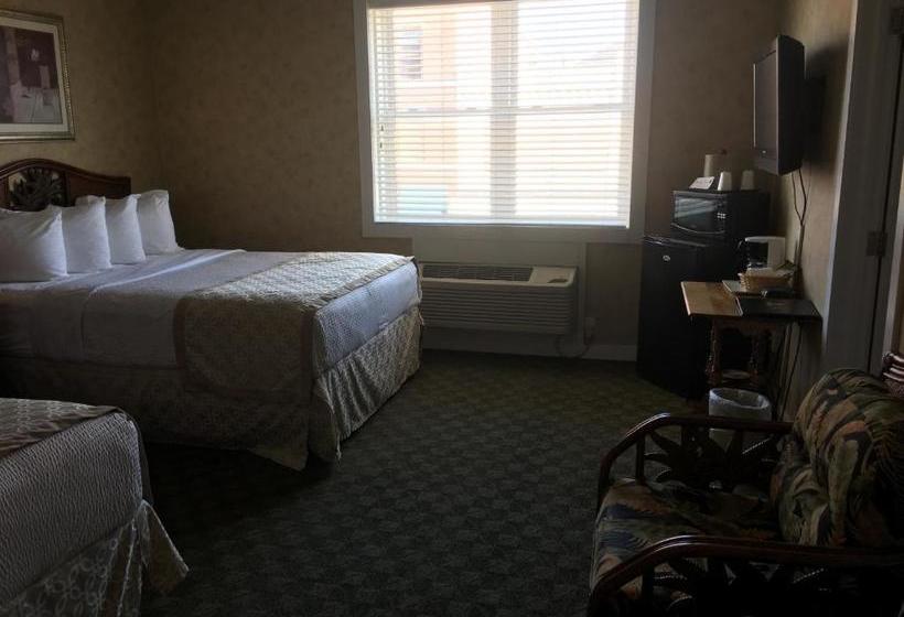 Otel The Island House