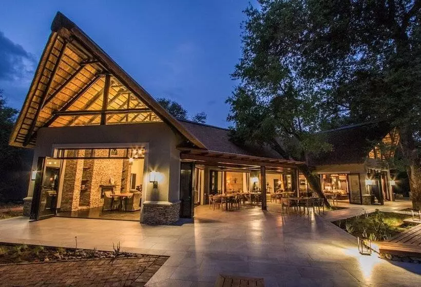 ホテル Abelana River Lodge