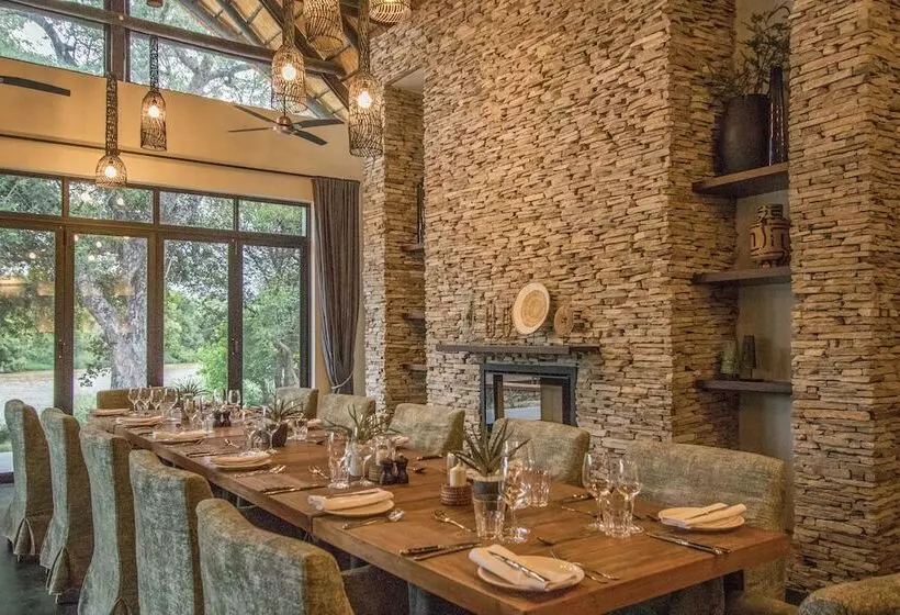 ホテル Abelana River Lodge