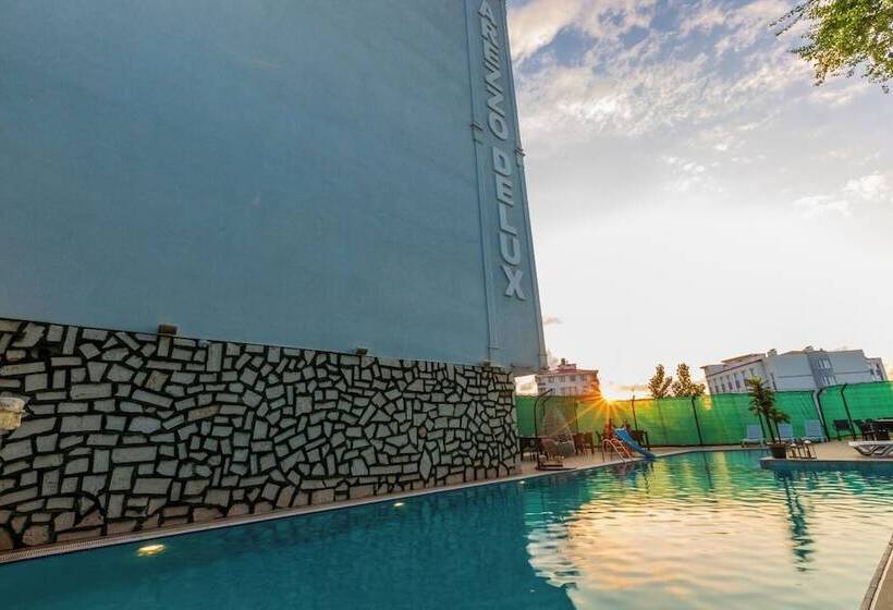 هتل Li̇fe Pool Sui̇te