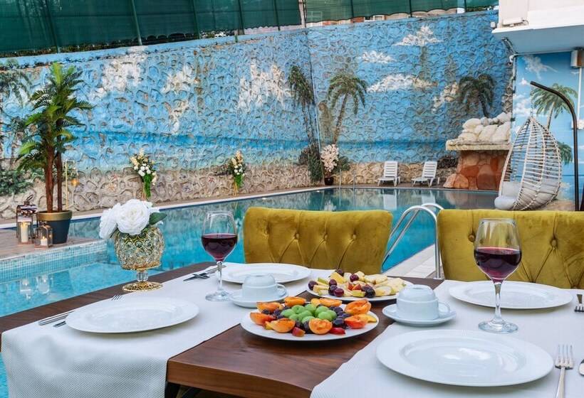 هتل Li̇fe Pool Sui̇te