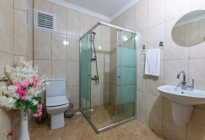 هتل Li̇fe Pool Sui̇te