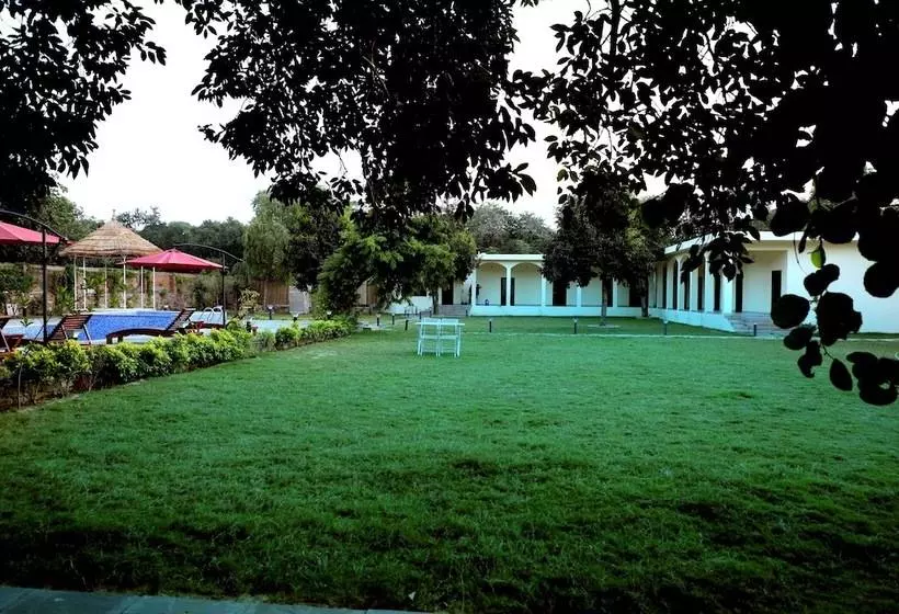 Hotelli Aroma Resort Pushkar