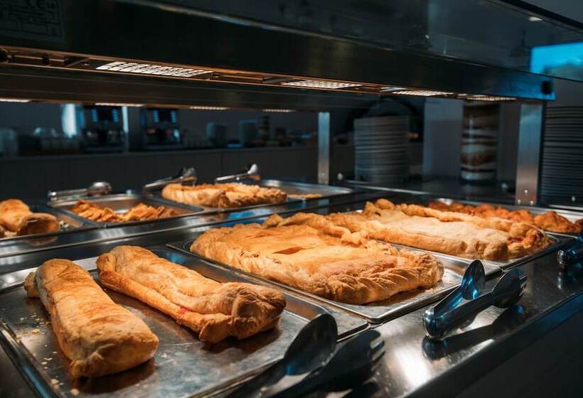 هتل Caretta Paradise Resort & Waterpark