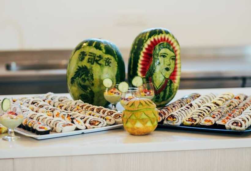 هتل Caretta Paradise Resort & Waterpark