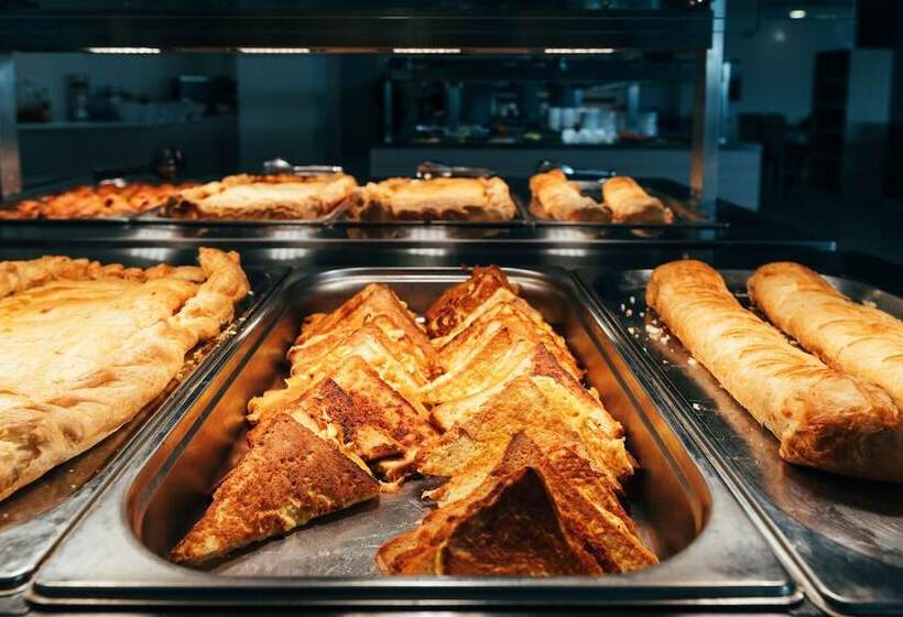 هتل Caretta Paradise Resort & Waterpark