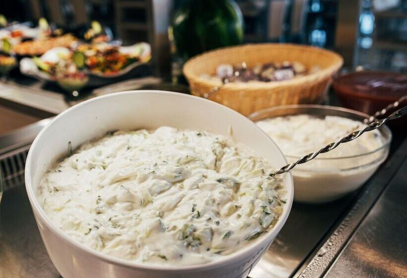 هتل Caretta Paradise Resort & Waterpark