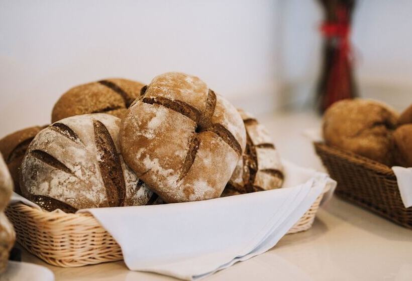 هتل Caretta Paradise Resort & Waterpark