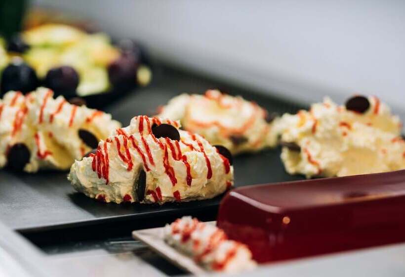 هتل Caretta Paradise Resort & Waterpark