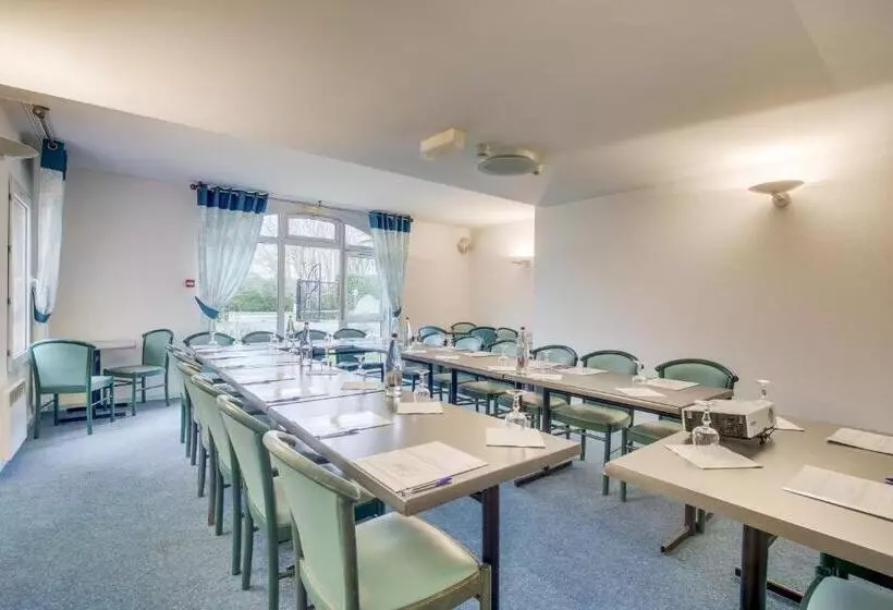 Hotelli Le Relais De Voisins