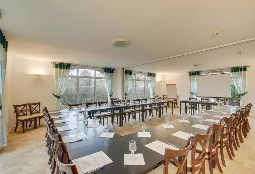 Hotelli Le Relais De Voisins