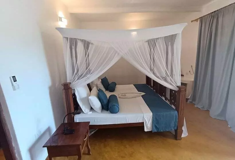 هتل Mafia Kivulini Lodge