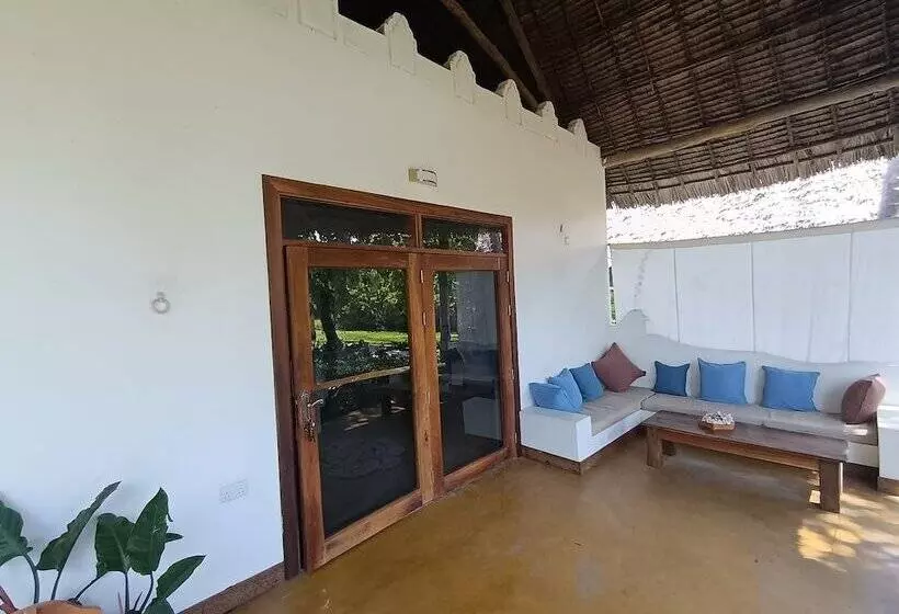 هتل Mafia Kivulini Lodge