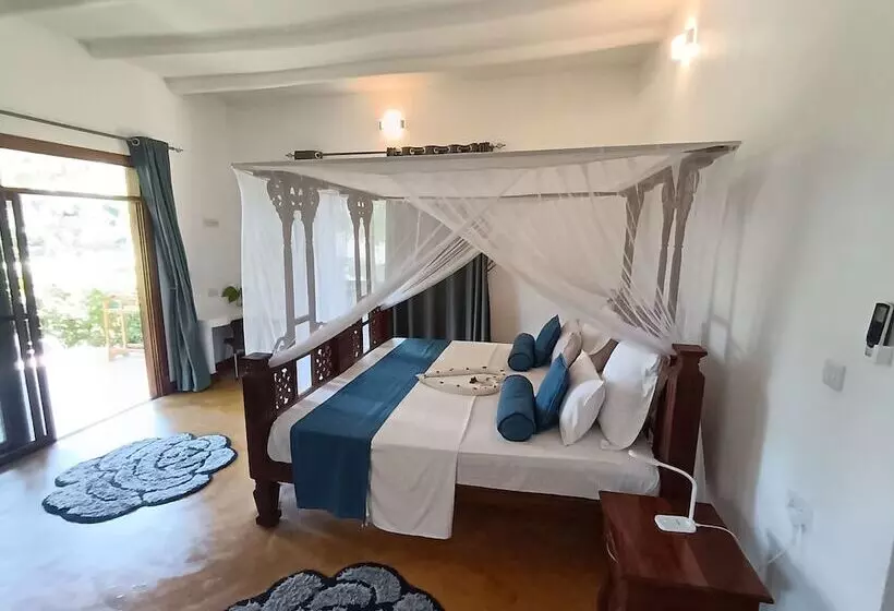 هتل Mafia Kivulini Lodge