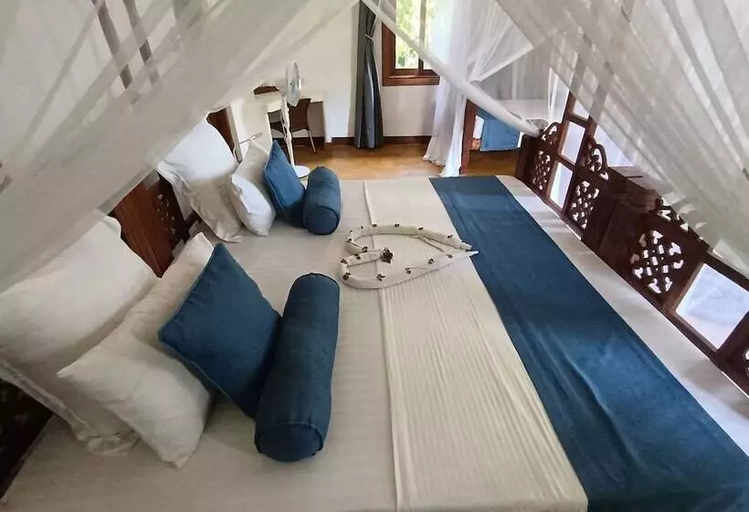 هتل Mafia Kivulini Lodge