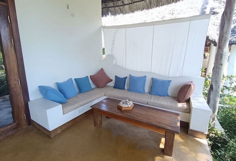 هتل Mafia Kivulini Lodge