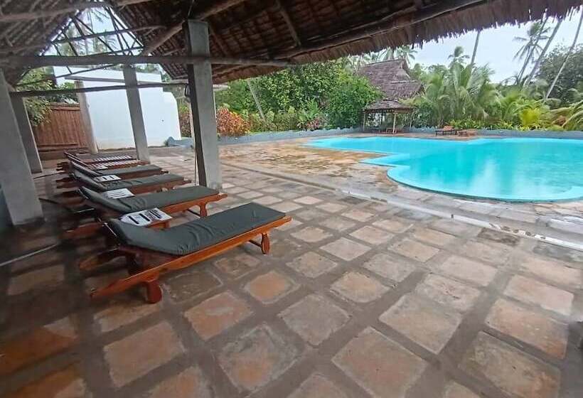 هتل Mafia Kivulini Lodge