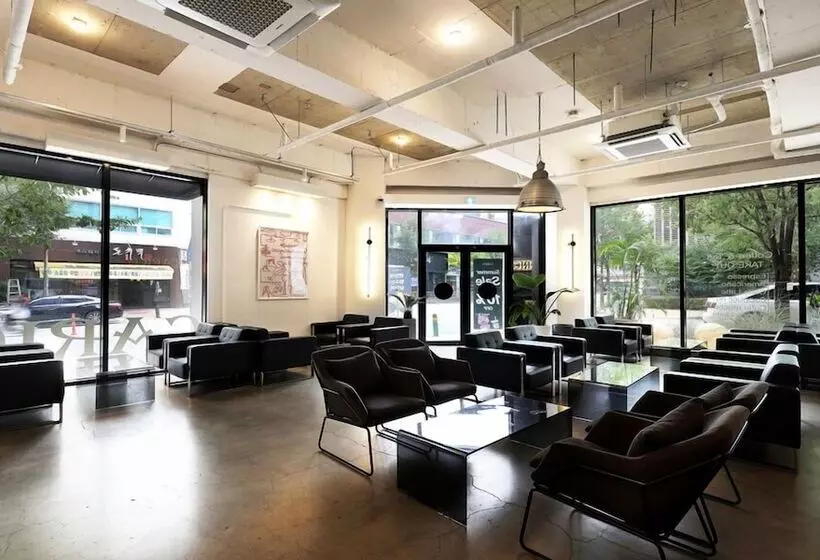 Hotelli Cheongju The Mark