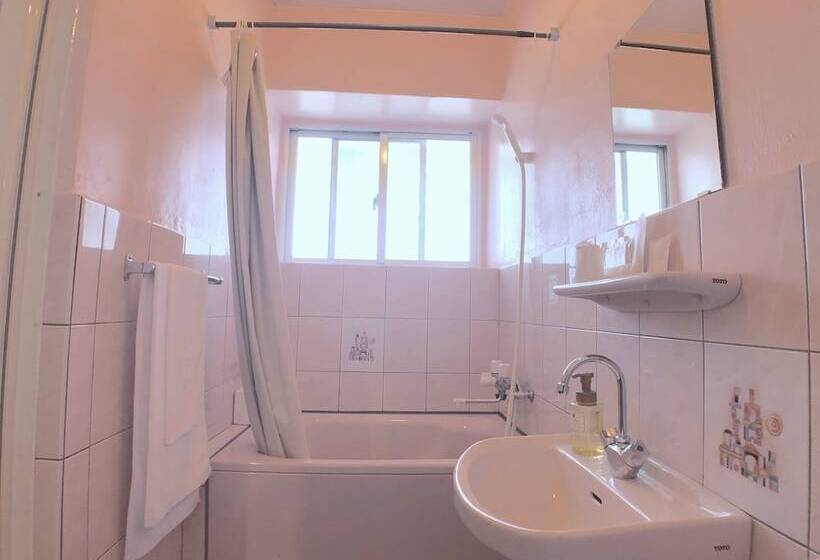 בית מלון כפרי Time Rich