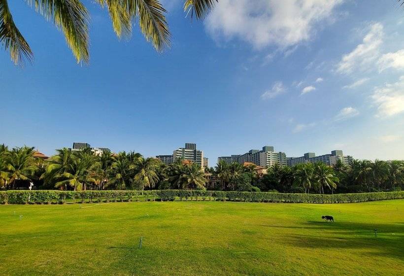 Amanda Seaview Resort Apartment