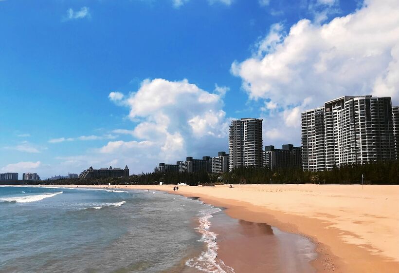 Amanda Seaview Resort Apartment