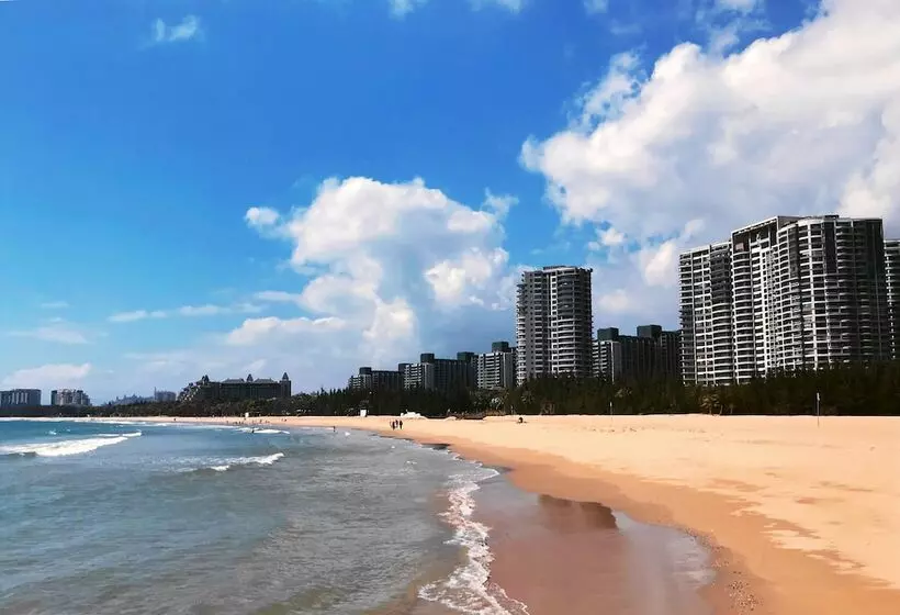 Amanda Seaview Resort Apartment
