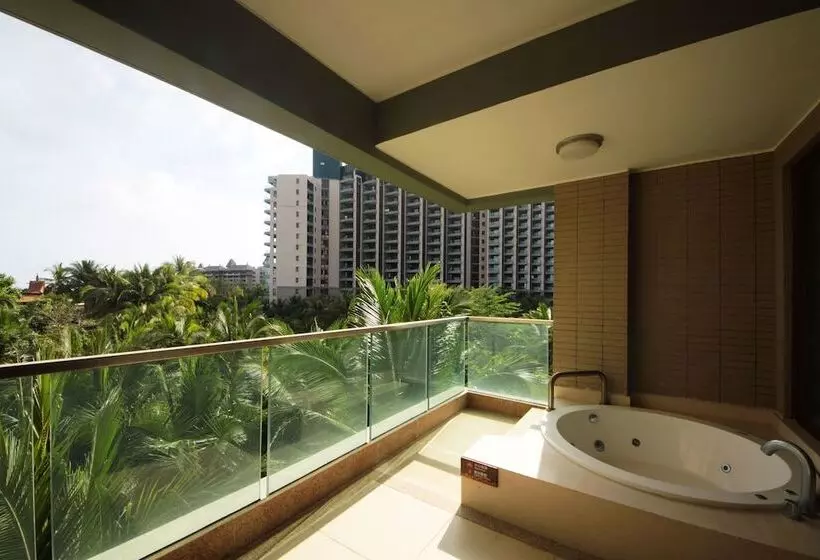 Amanda Seaview Resort Apartment