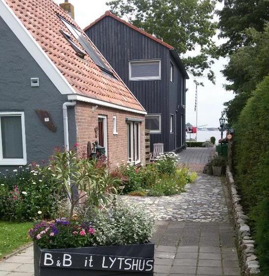 B&b It Lytshûs