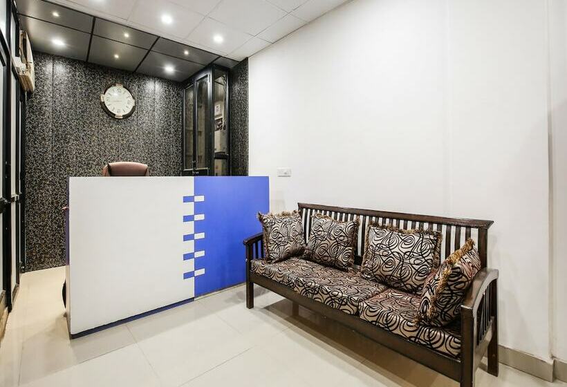 호텔 Anand Shri By Oyo Rooms