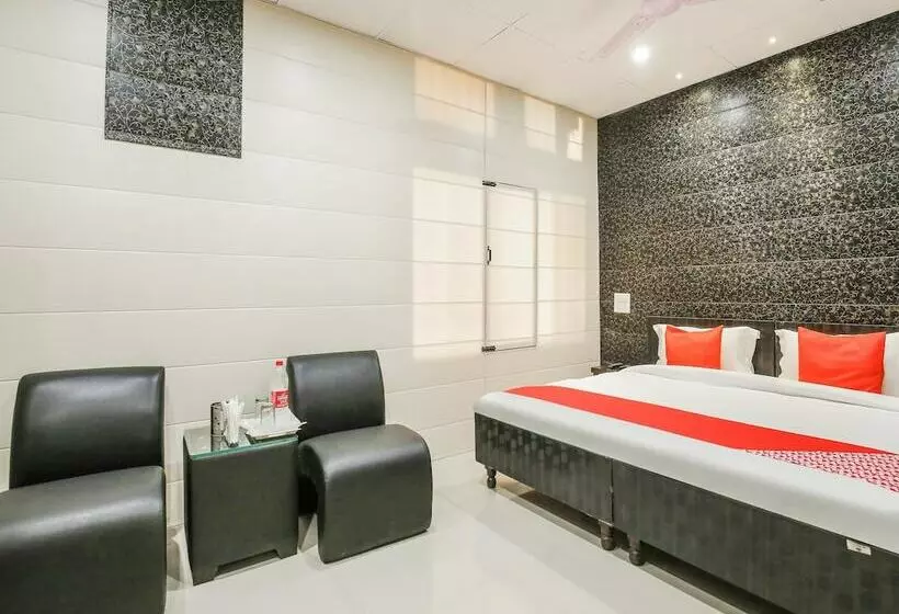 Hotelli Anand Shri By Oyo Rooms
